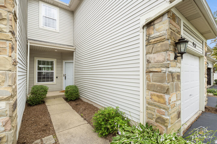 Property Photo: 951 Viewpoint Drive 951 IL 60156