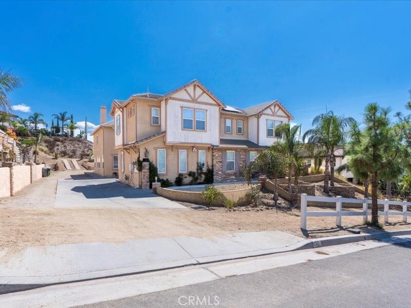 Property Photo:  190 Cross Rail Lane  CA 92860 