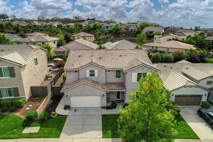 Property Photo: 2516 Gladwin Way CA 95762