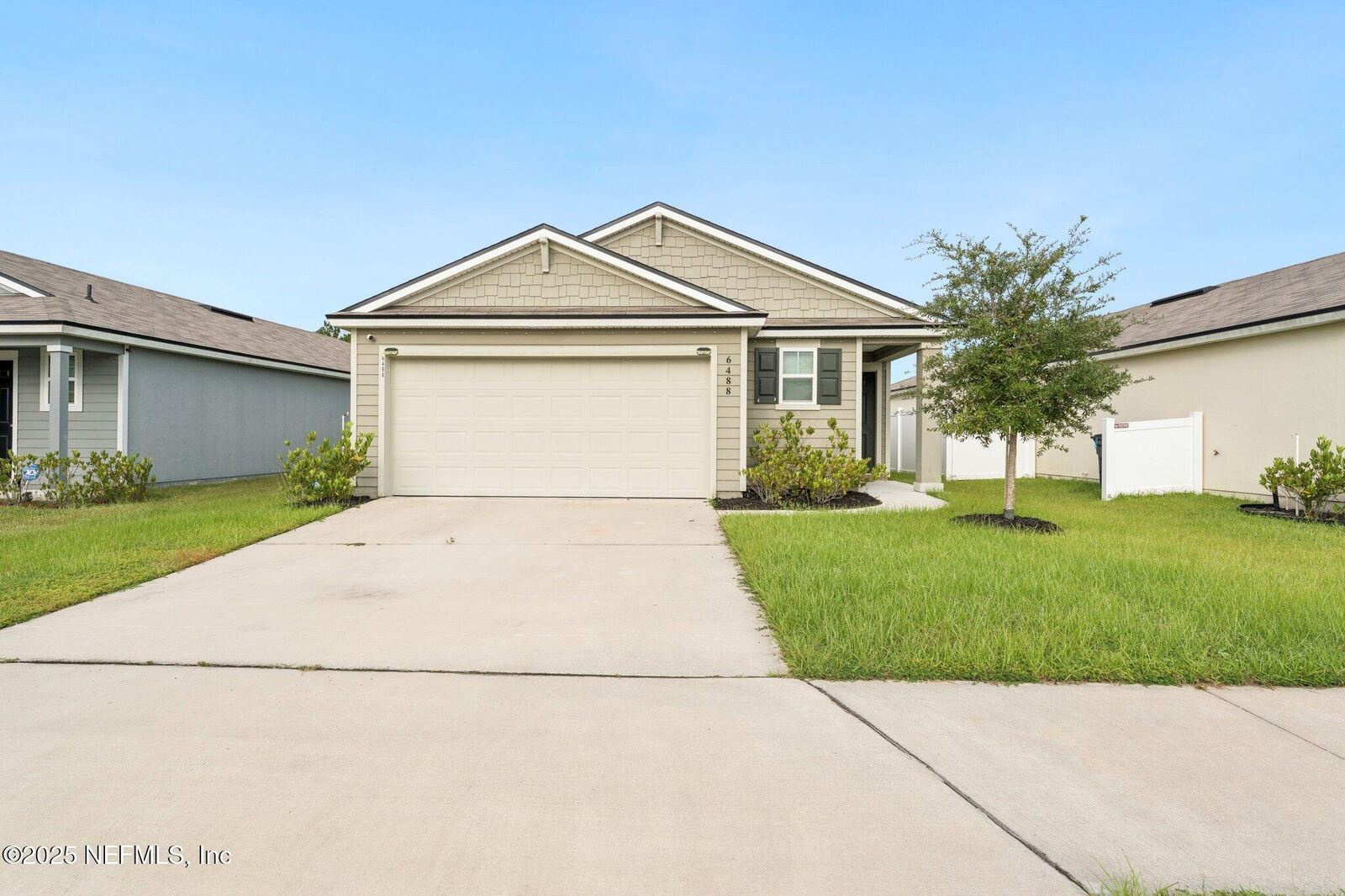 Property Photo: 6488 Bucking Bronco Drive FL 32234