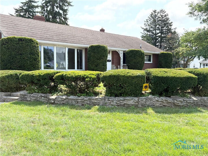 2240 Ottawa River Road  Toledo OH 43611 photo