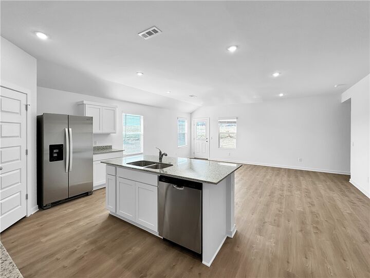 Property Photo:  1011 Sagely Street  AR 72753 