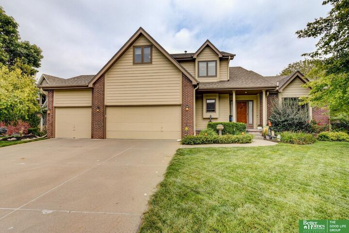 16136 Dewey Avenue  Omaha NE 68118 photo