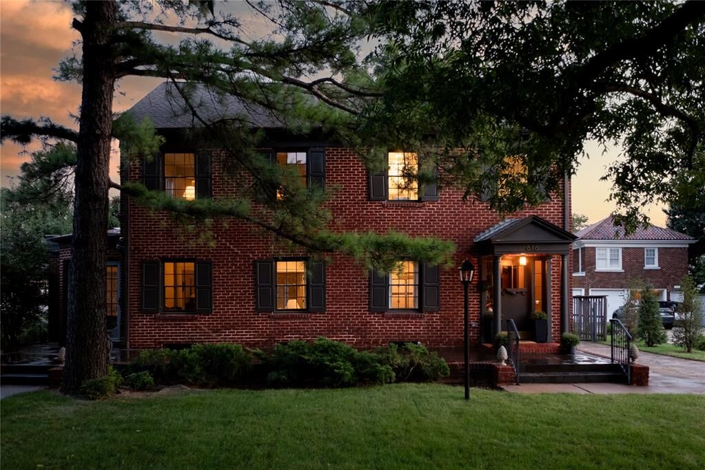 Property Photo:  616 NE 15th Street  OK 73104 