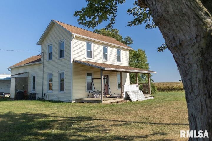 16853 N Wright Road  Lewistown IL 61542 photo
