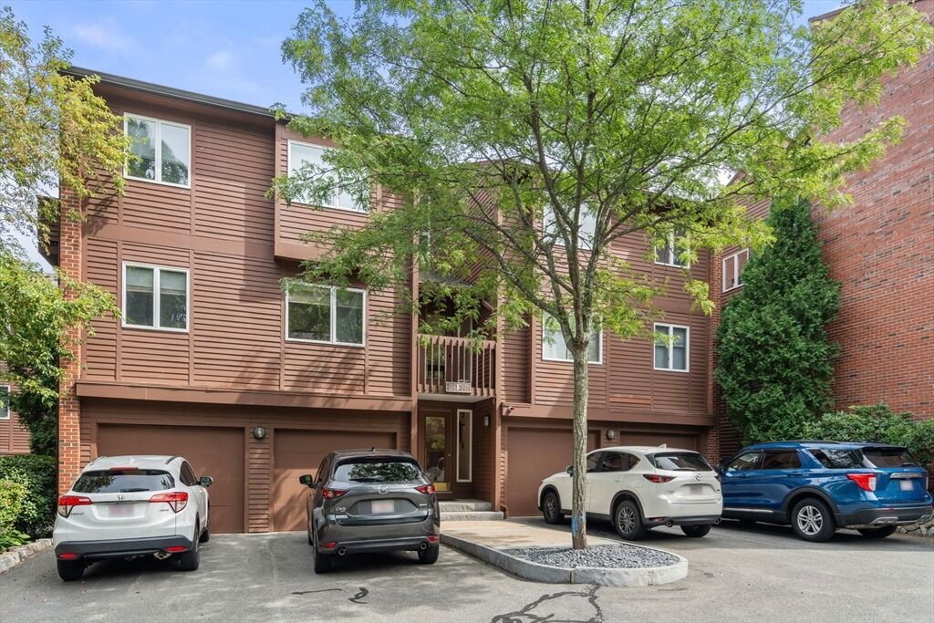 Property Photo:  241 Perkins St F301  MA 02130 