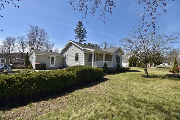 441 Silver St  Agawam MA 01001 photo