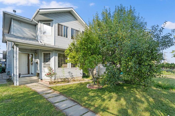 218 15 Avenue NW  Calgary AB T2M 0G8 photo