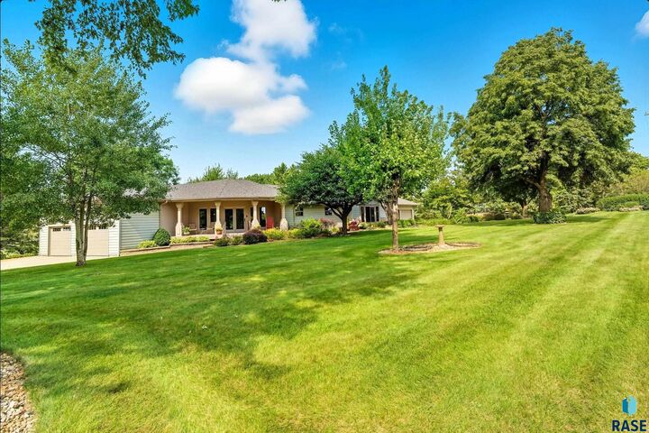 Property Photo:  25787 N Kiwanis Ave  SD 57055-6403 