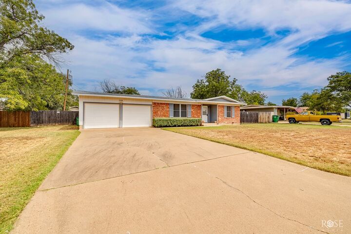 Property Photo: 2738 A&Ampm Ave TX 76904