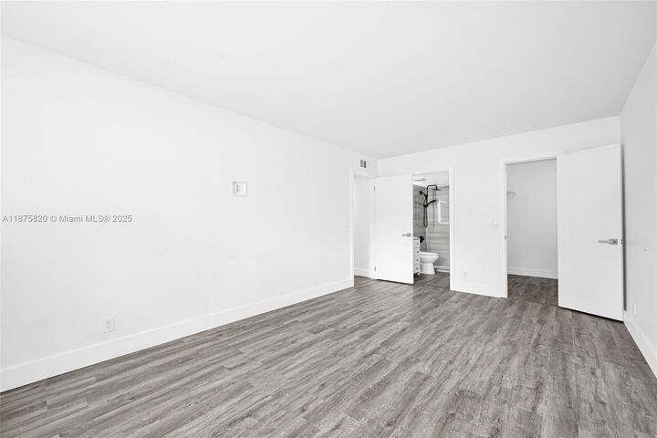 Property Photo:  545 Trace Cir 101  FL 33441 