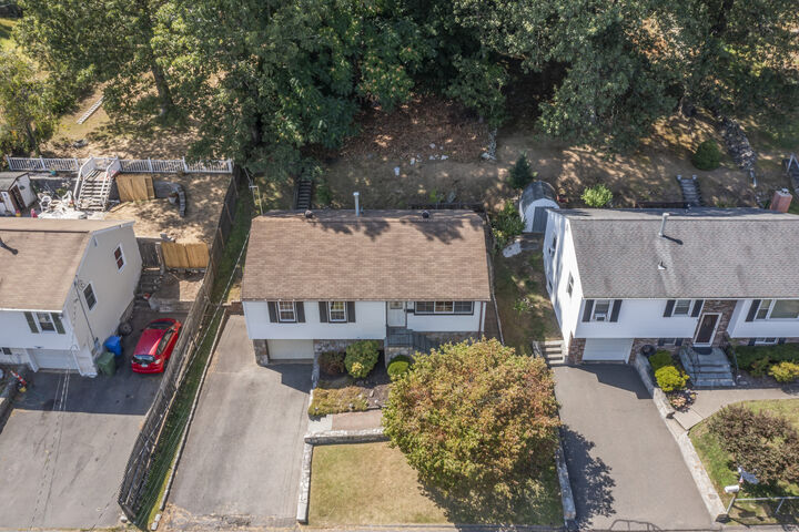 Property Photo:  35 Briarwood Drive  CT 06810 
