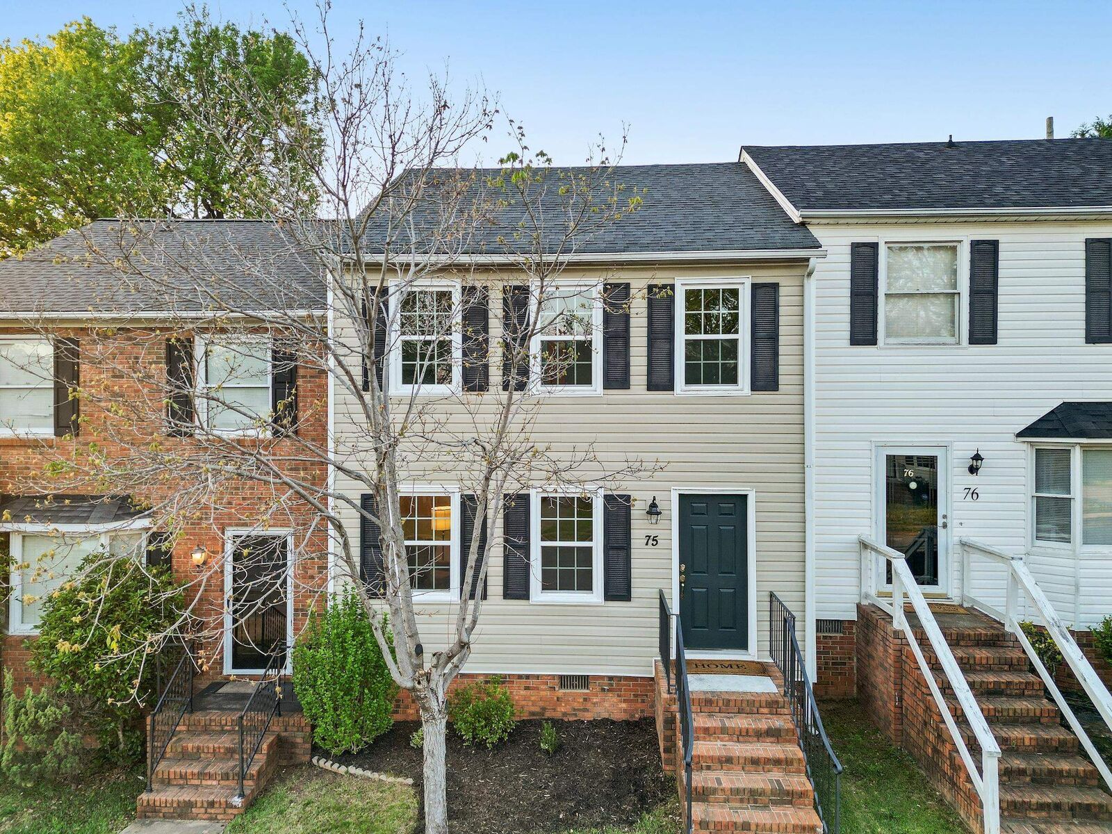 Property Photo:  75 Sweetbriar Ln Lane  SC 29301 