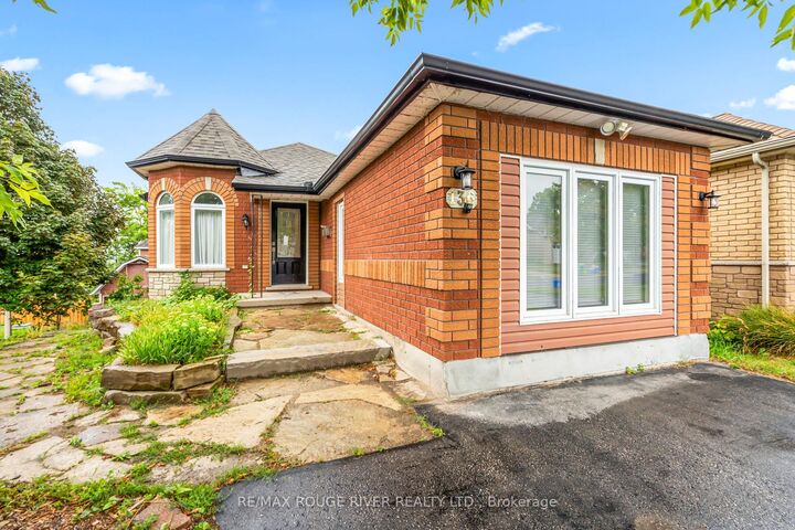 Property Photo:  136 Haden Avenue  ON K9H 7P6 