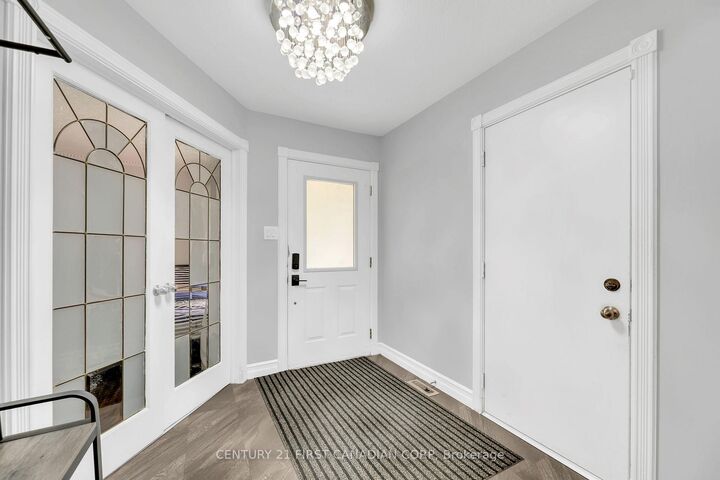 Property Photo:  777 Guildwood Boulevard  ON N6H 5G2 