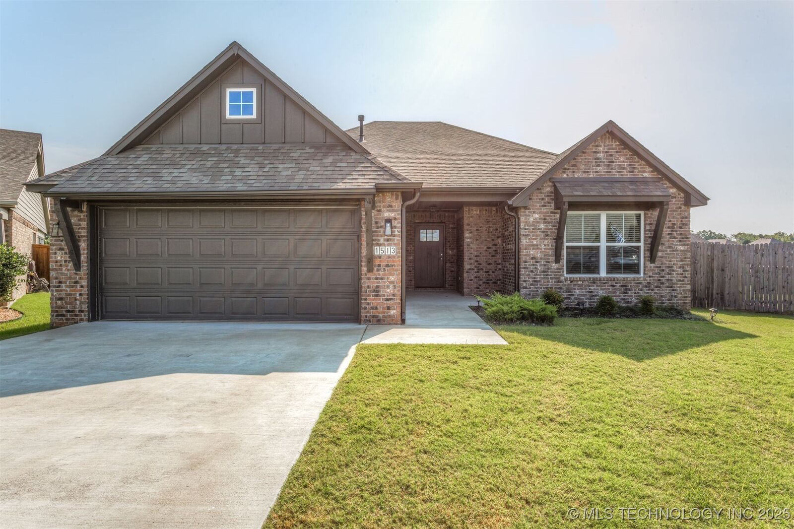 Property Photo: 1513 E Atlanta Street S OK 74012