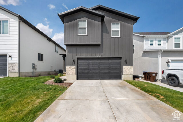 Property Photo: 4247 E Tivon Ln UT 84005