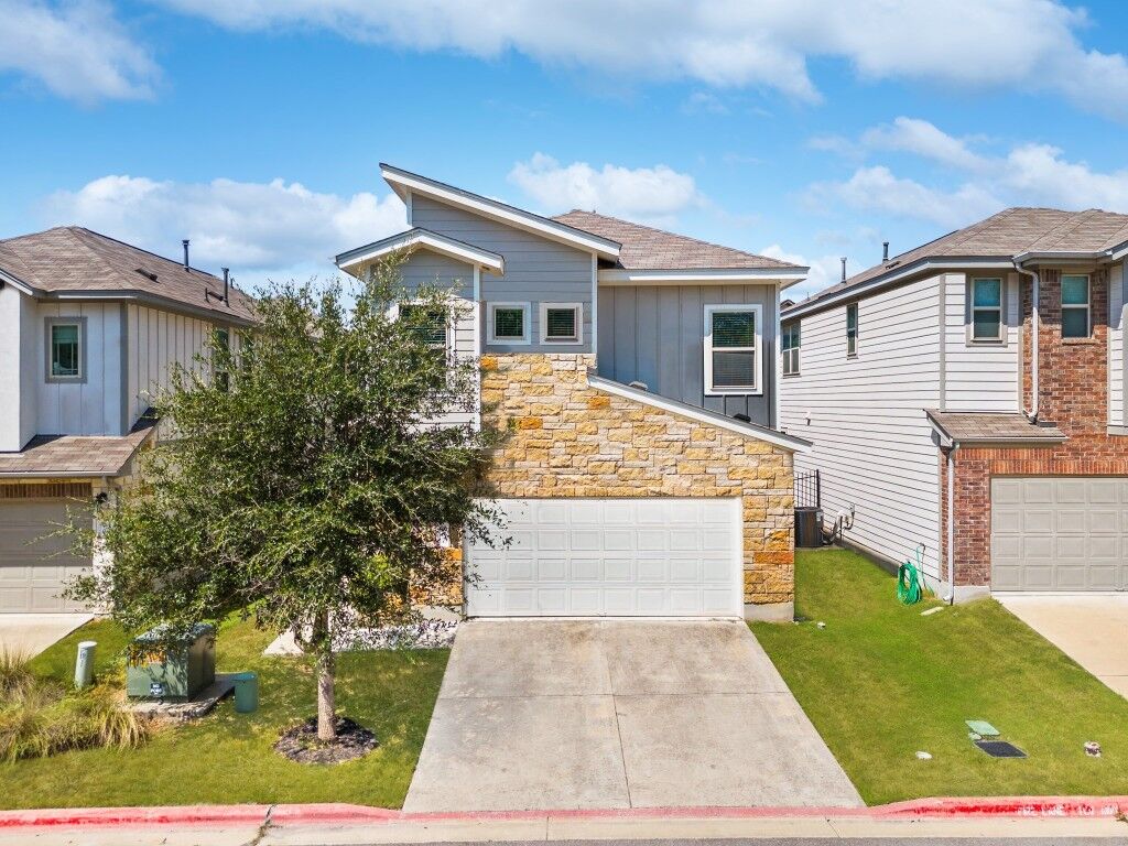 Property Photo:  907 Totis Road  TX 78748 