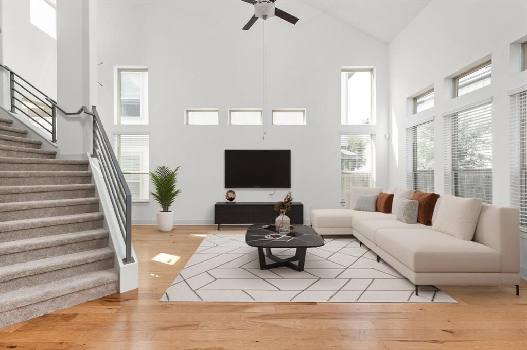 Property Photo: 907 Totis Road TX 78748