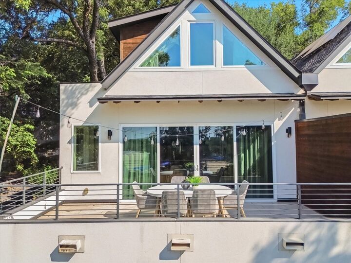 2712 Oak Springs Drive A  Austin TX 78702 photo