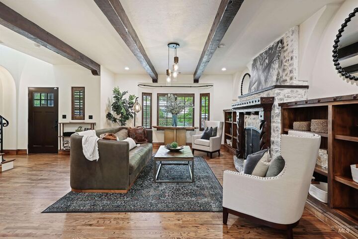 Property Photo:  1905 W Washington Street  ID 83702 