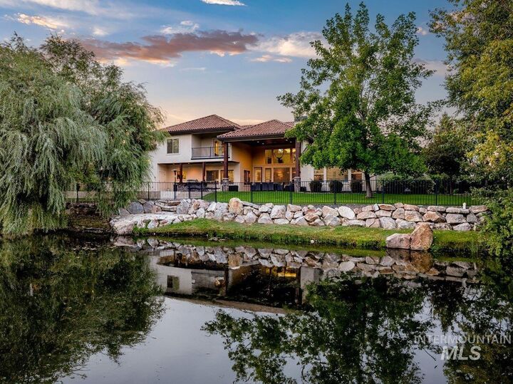 Property Photo: 875 W Watersford Dr ID 83616