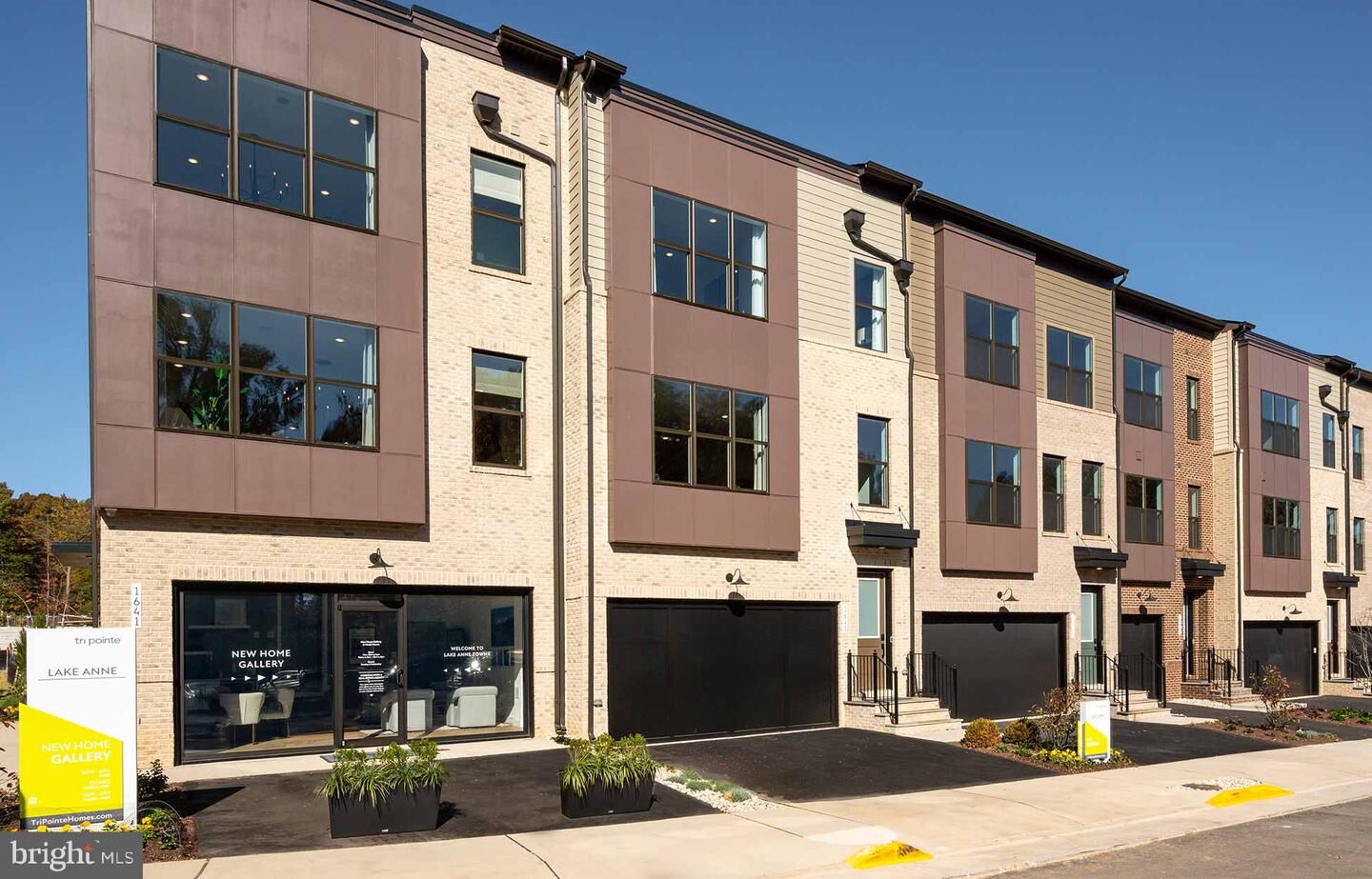 Property Photo:  1620 Fellowship Square  VA 20190 