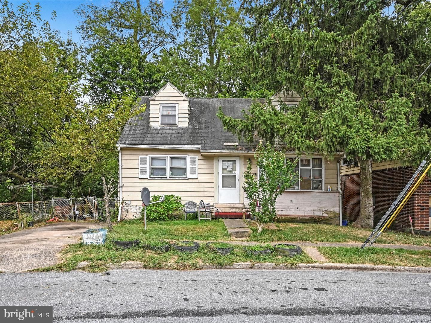 Property Photo:  1523 S 13th Street  PA 17104 