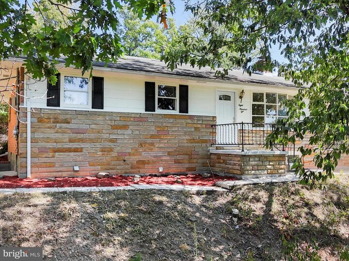 Property Photo:  810 Winifred Road  MD 21502 