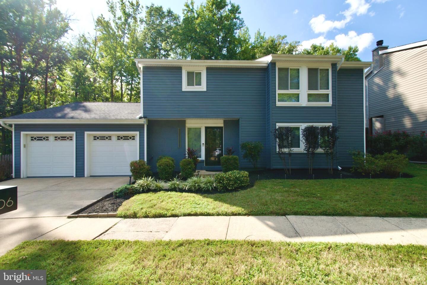 Property Photo: 6906 Deer Run Drive VA 22306