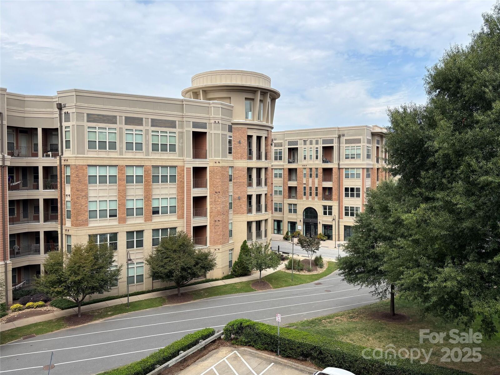 Property Photo:  4620 Piedmont Row Drive  NC 28210 