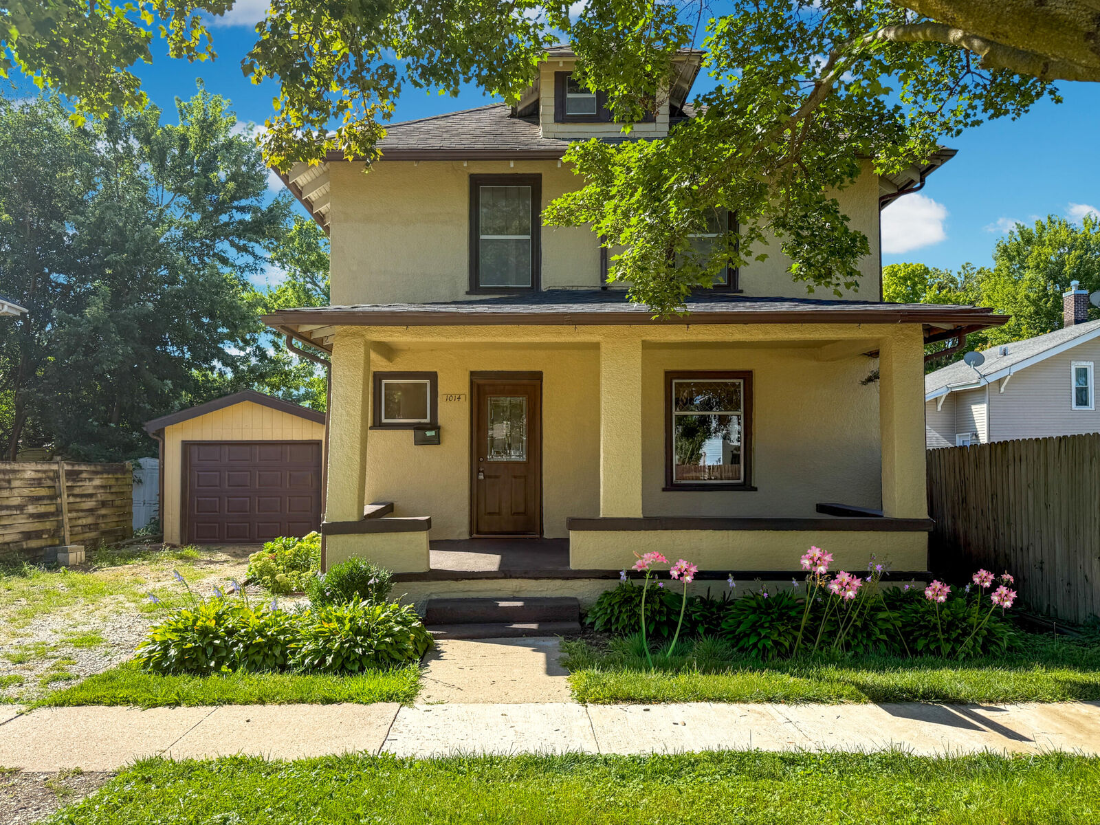 Property Photo: 1014 14th Street IA 50036