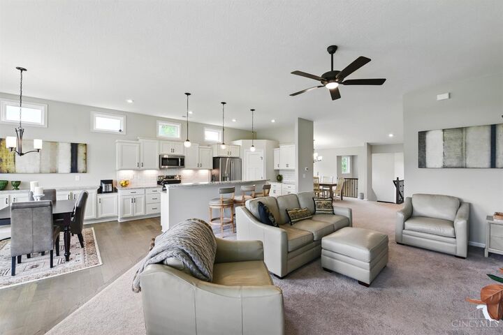 Property Photo:  1387 Lake Run Drive  OH 45036 