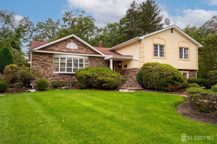 Property Photo:  36 Clive Hills Road  NJ 08820 