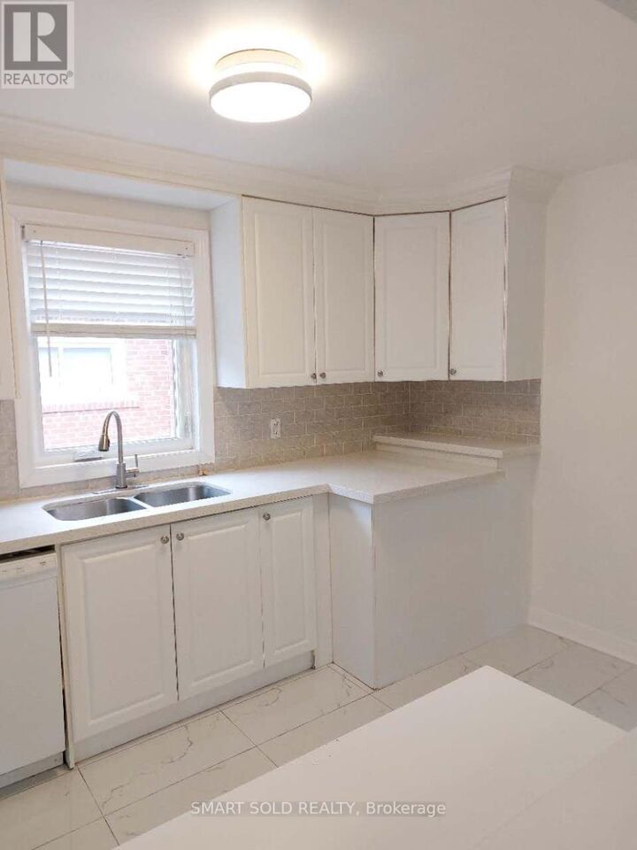Property Photo: 30 Yorkshire Road Main ON M1K 3B6
