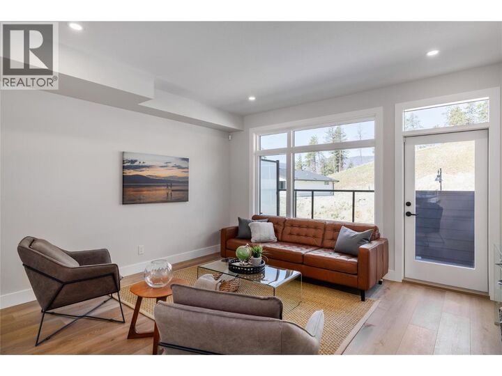 Property Photo: 3425 Hilltown Drive 2 BC V1V 2B5