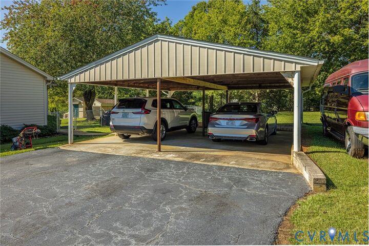 Property Photo:  102 Hawkins Street 102  VA 23927 