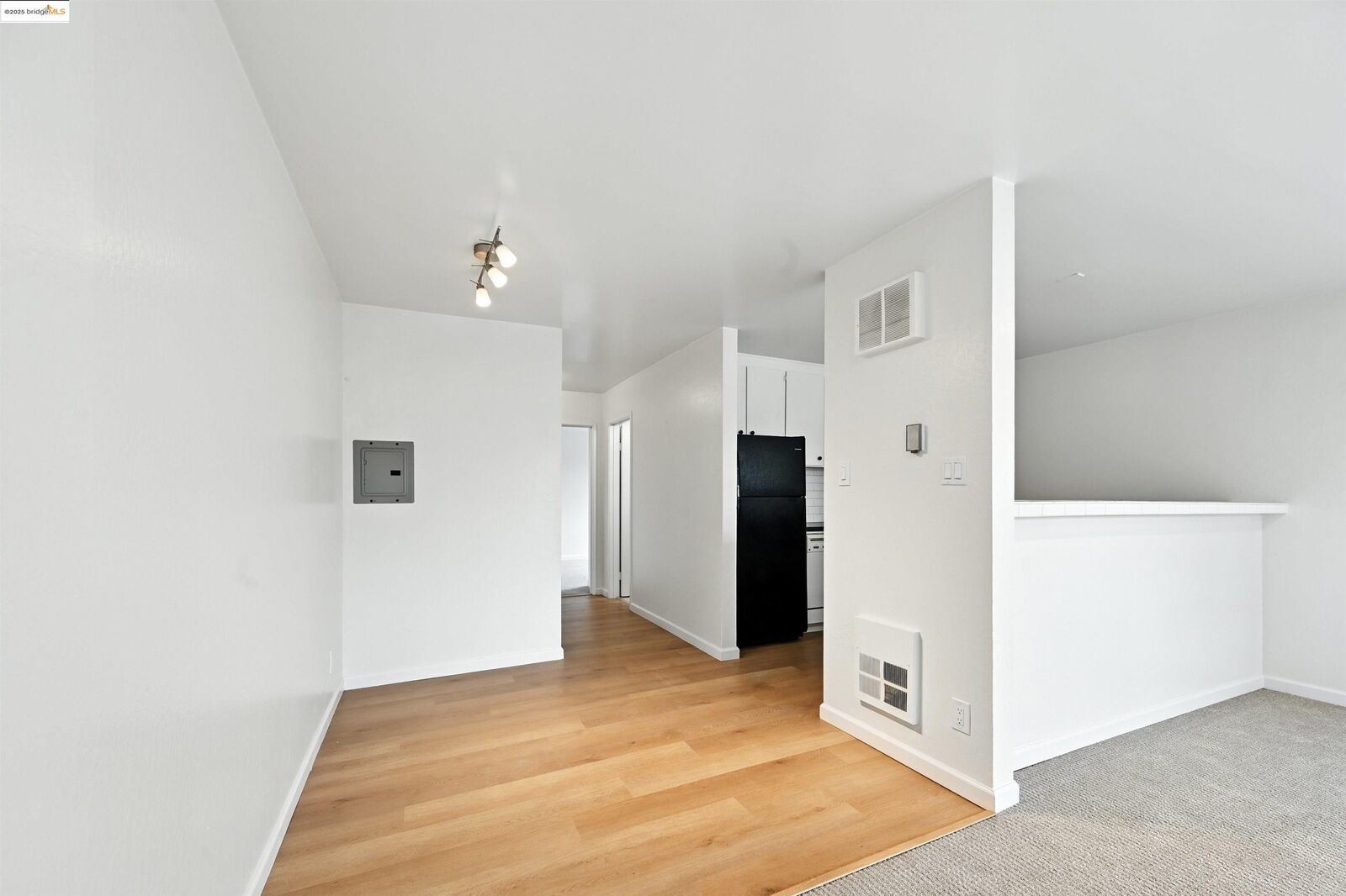 Property Photo: 5 Embarcadero 129 CA 94607
