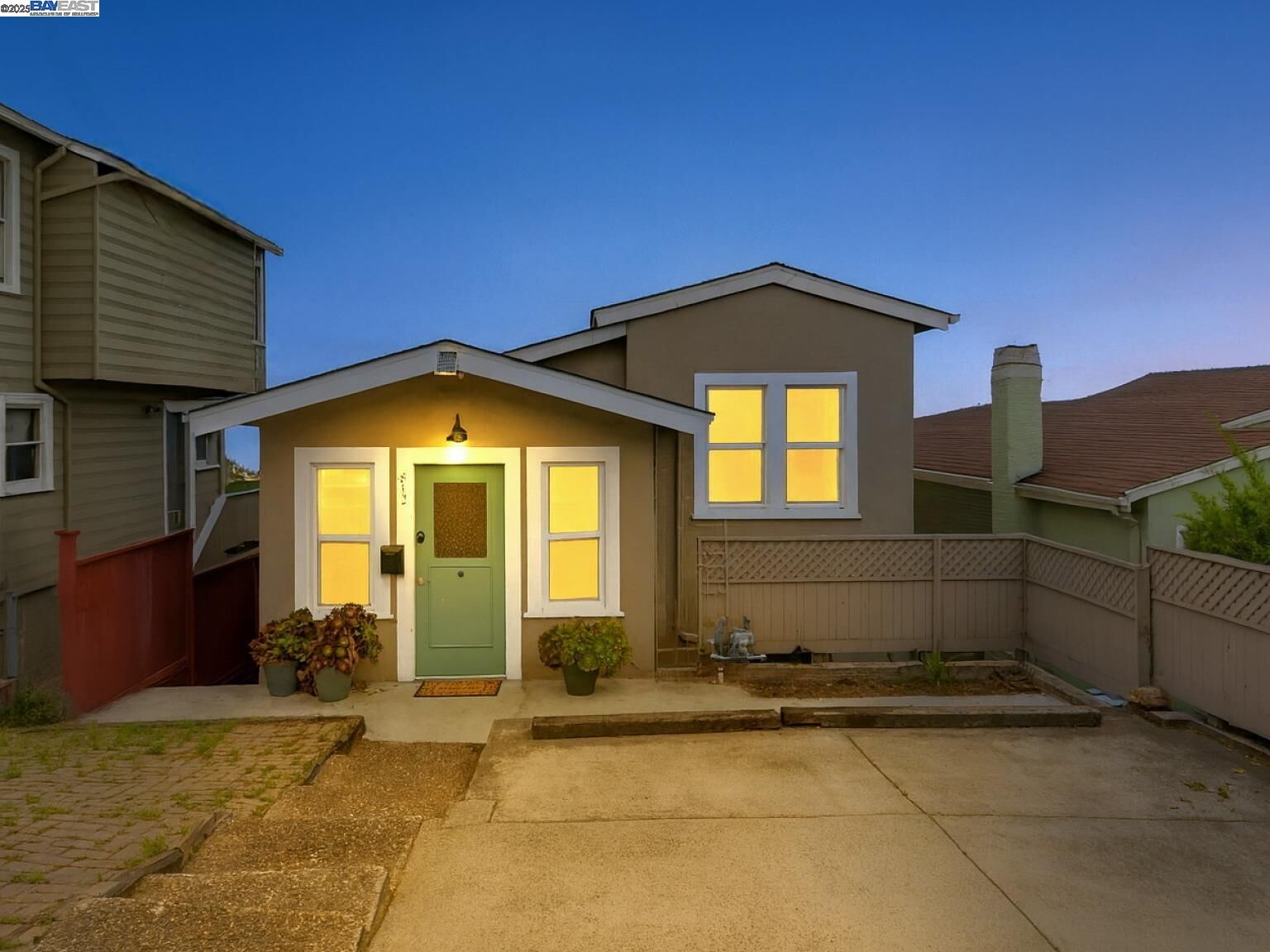 Property Photo:  812 Washington Avenue  CA 94706