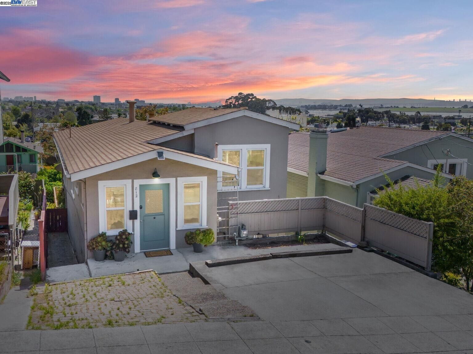 Property Photo: 812 Washington Avenue CA 94706