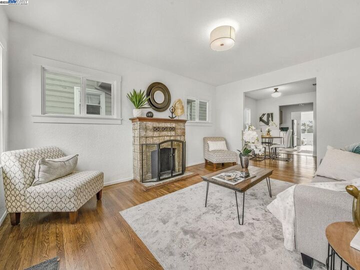 812 Washington Avenue  Albany CA 94706 photo