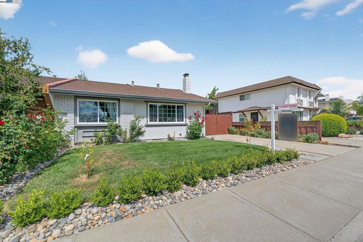 Property Photo: 1810 Peary Way CA 94550
