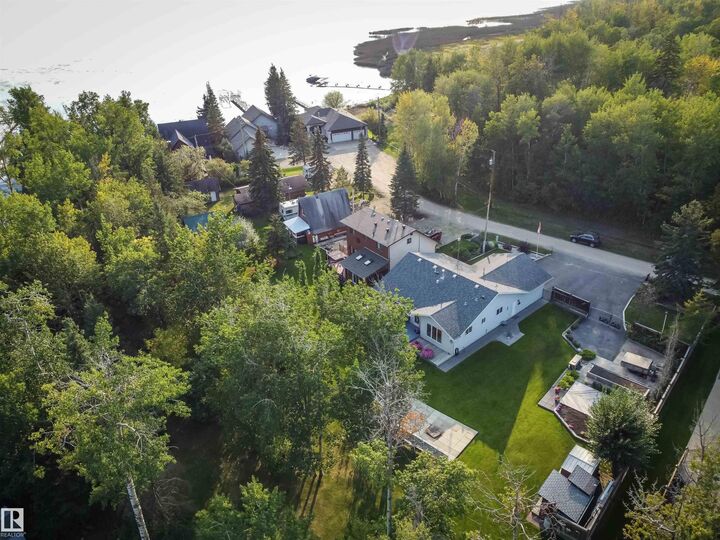 Property Photo: 1087 10 Street AB T0E 1A0