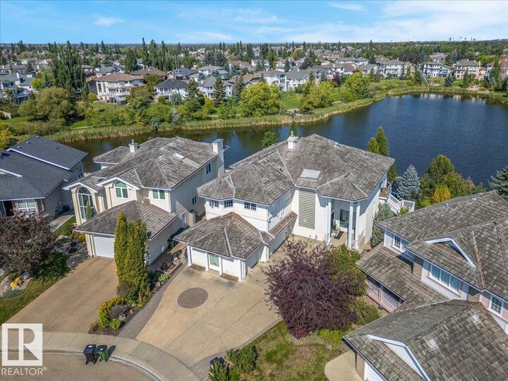 138 Twin Brooks Cove NW  Edmonton AB T6J 6W6 photo