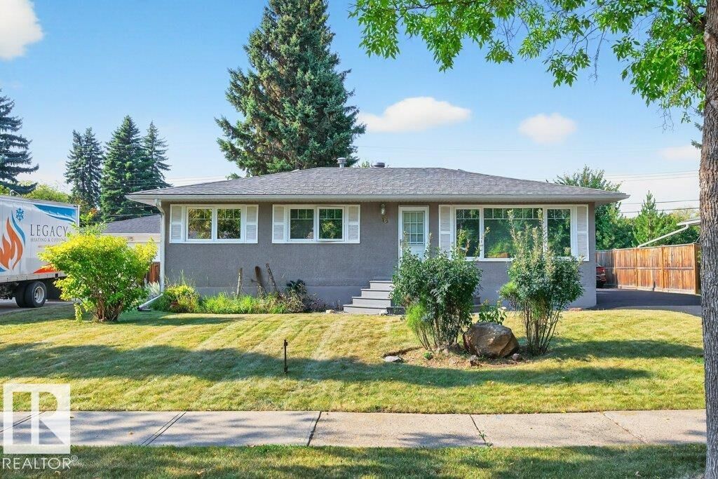 Property Photo:  15 Sunnyside Crescent  AB T8N 0J4 