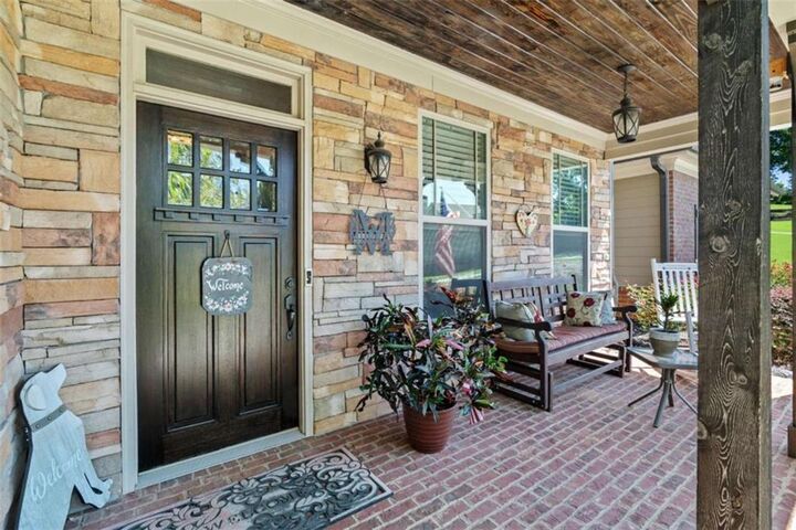 Property Photo:  410 Meadow Lake Terrace  GA 30548