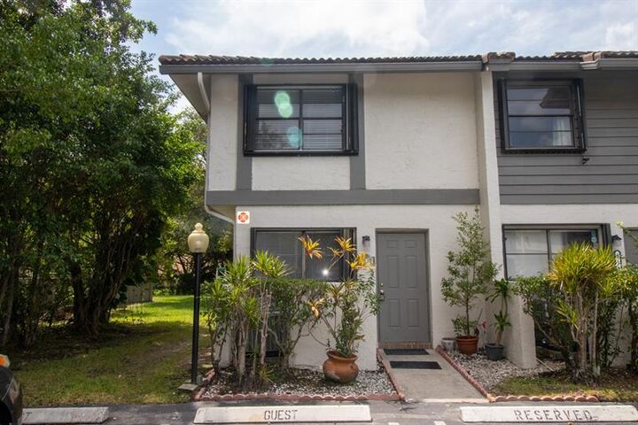 Property Photo: 9732 NW 14th St 39 FL 33071