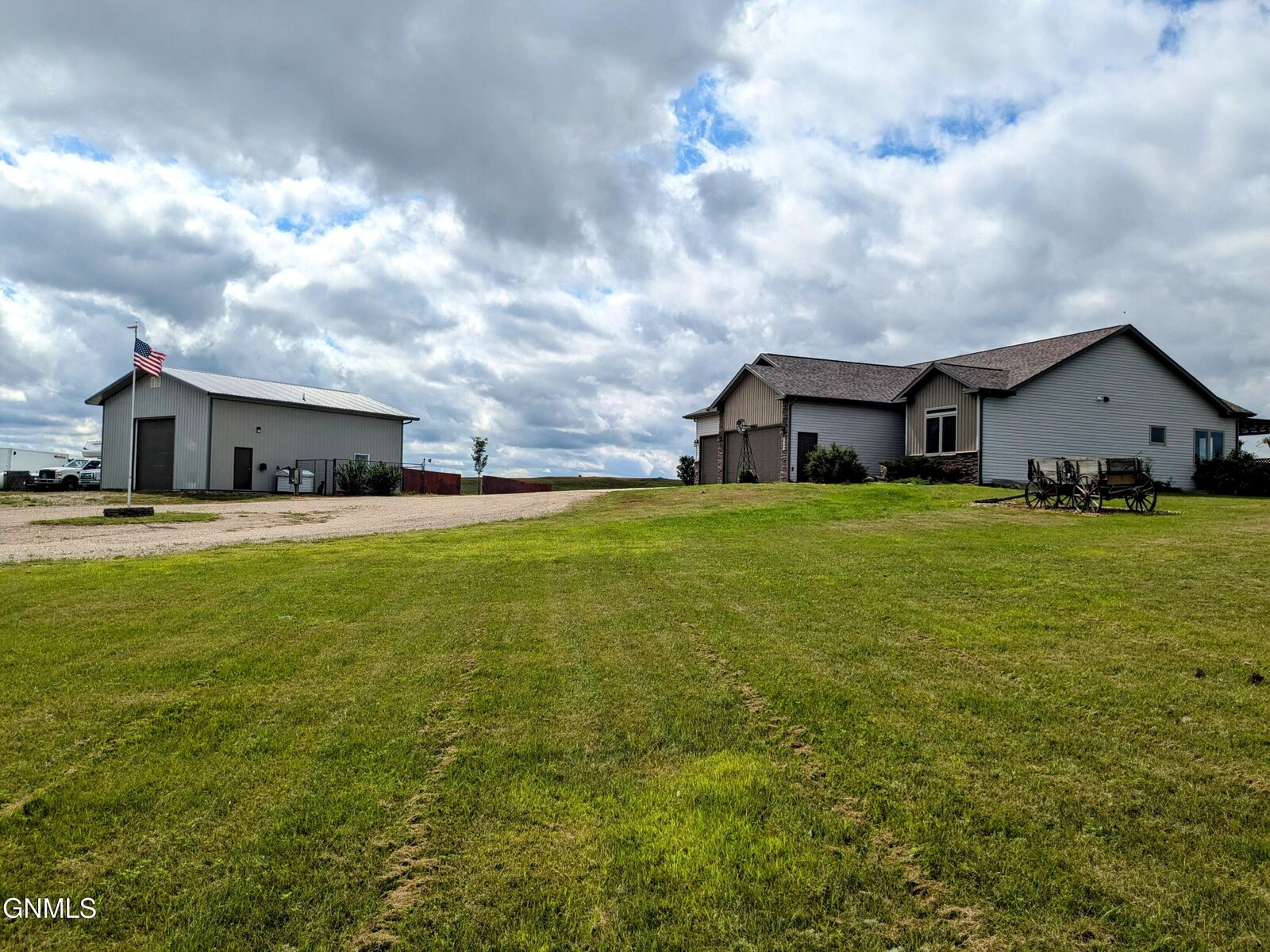 Property Photo:  2467 Labrador Drive  ND 58554 