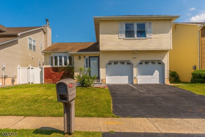2281 Copper Hill Dr  Union Twp. NJ 07083 photo