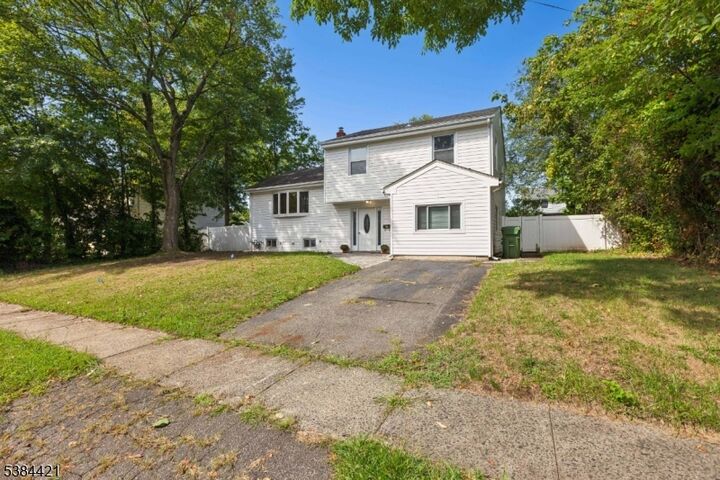 Property Photo:  5 Waverly Dr  NJ 08817 